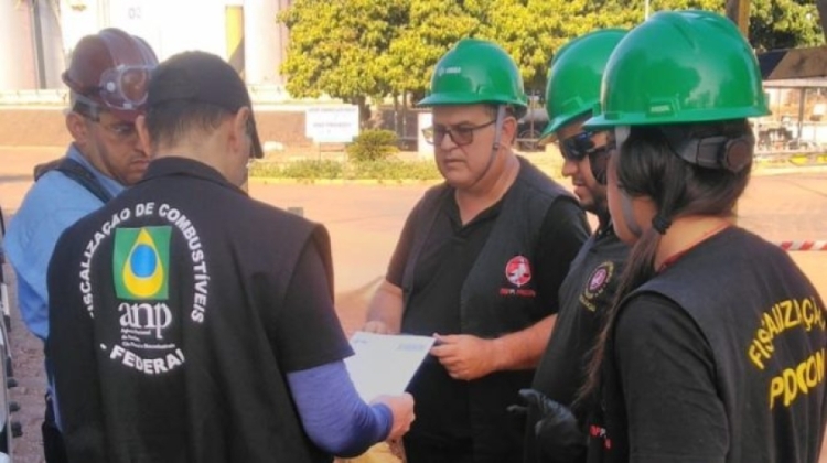 Equipe multi disciplina unida para mais uma fiscalização a postos de combustiveis no Piauí.Foto de divulgação.