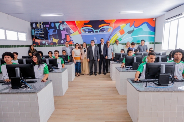 Inauguração de escola de tempo integral no bairro Saci em Teresina-Piauí. Foto de divulgação.