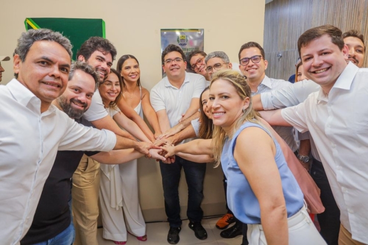 Inauguração da ampliação do Hospital Tibério Nunes em Floriano.Foto de reprodução.